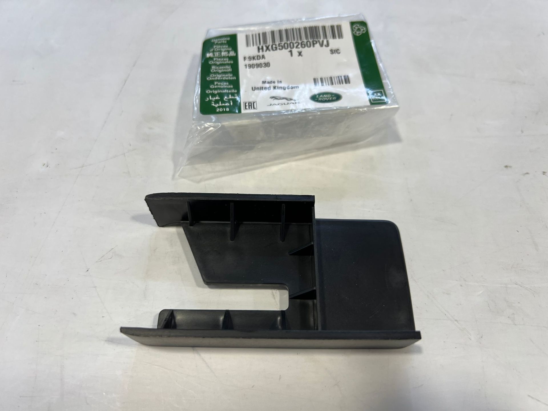 HXG500260PVJ Arka Koltuk Kolu Alt Sağ Discovery 3 4