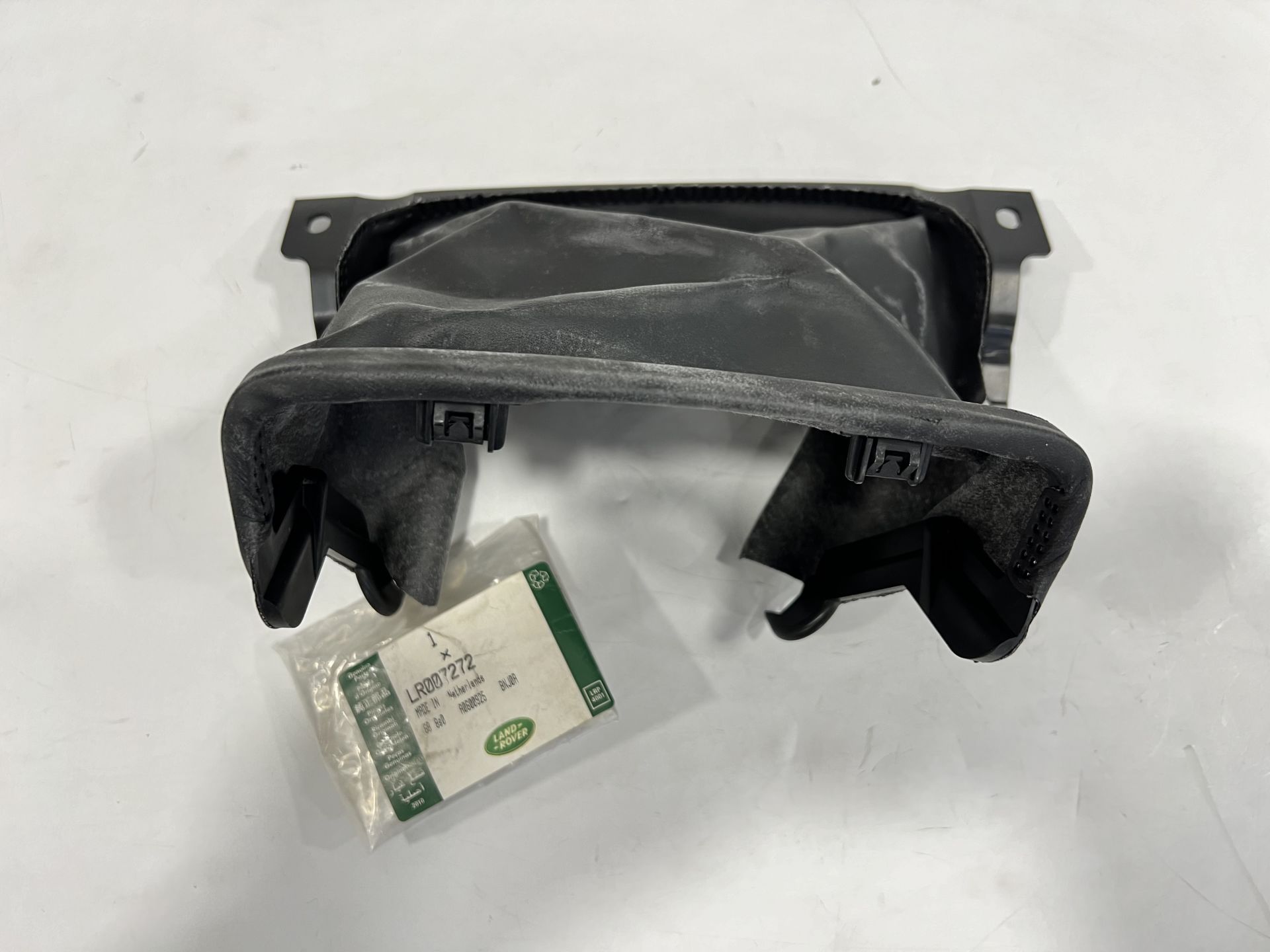 LR007272 LR002690 Gösterge Ara Kaplaması Freelander 2
