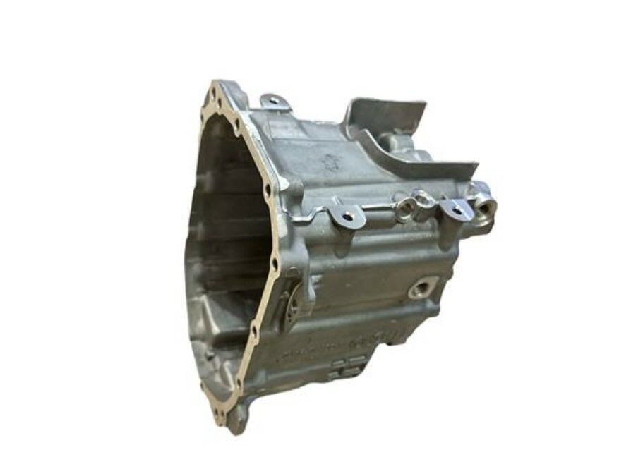 LR009013 LR006082 Şanzıman Kovanı Puma Defender