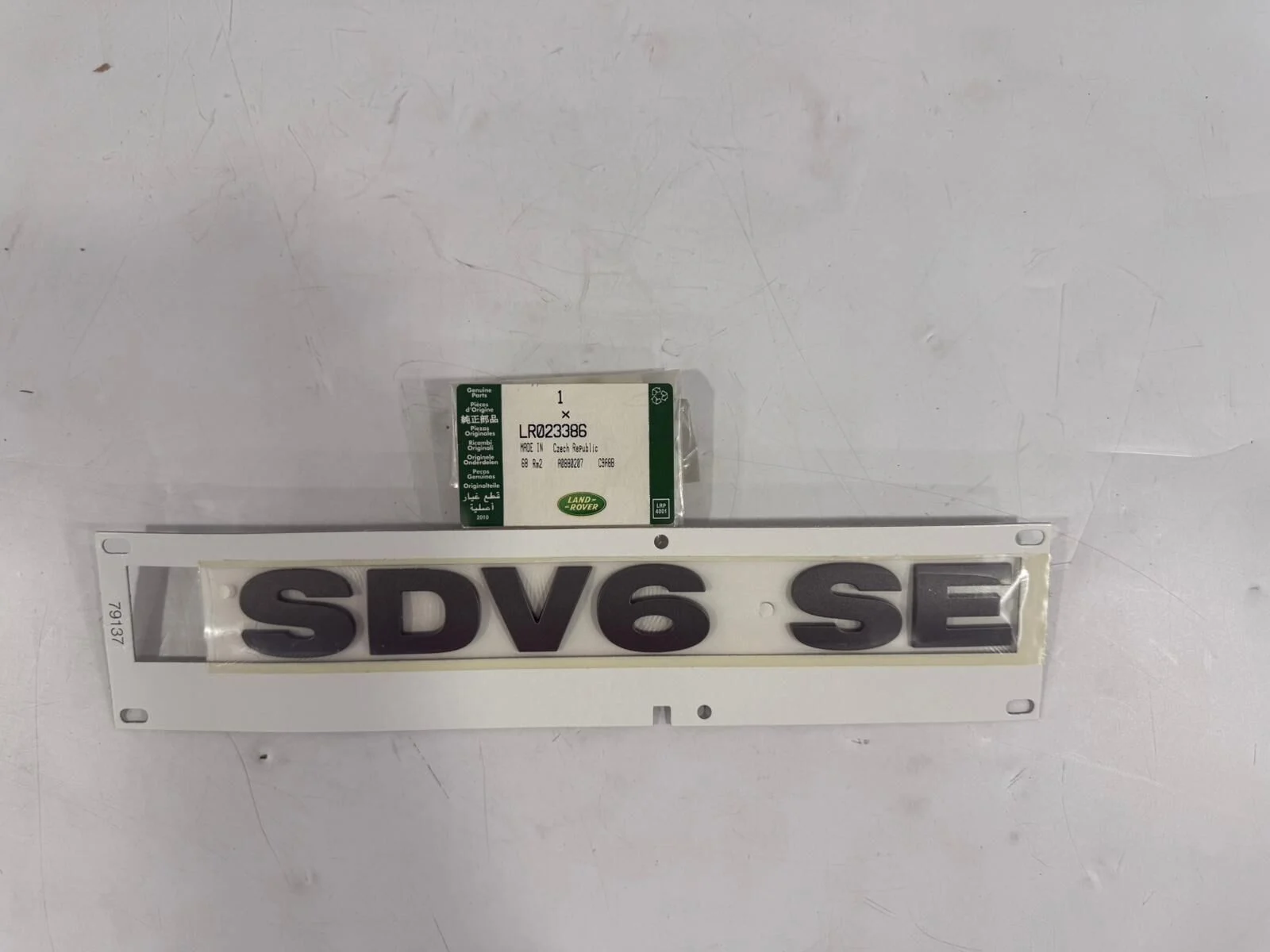 LR023386 Arka Yazı ''SDV6 SE'' Discovery 4