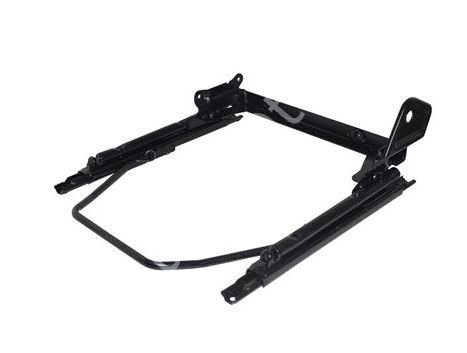 Defender Koltuk Kızağı Sağ LR045271