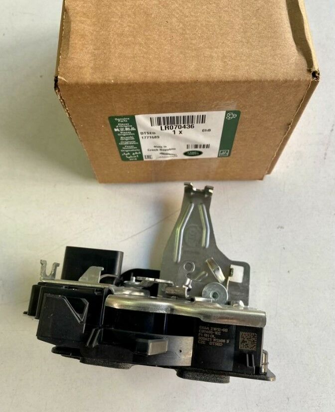 LR070436 T2H17430 Ön Kapı Kilidi Sağ