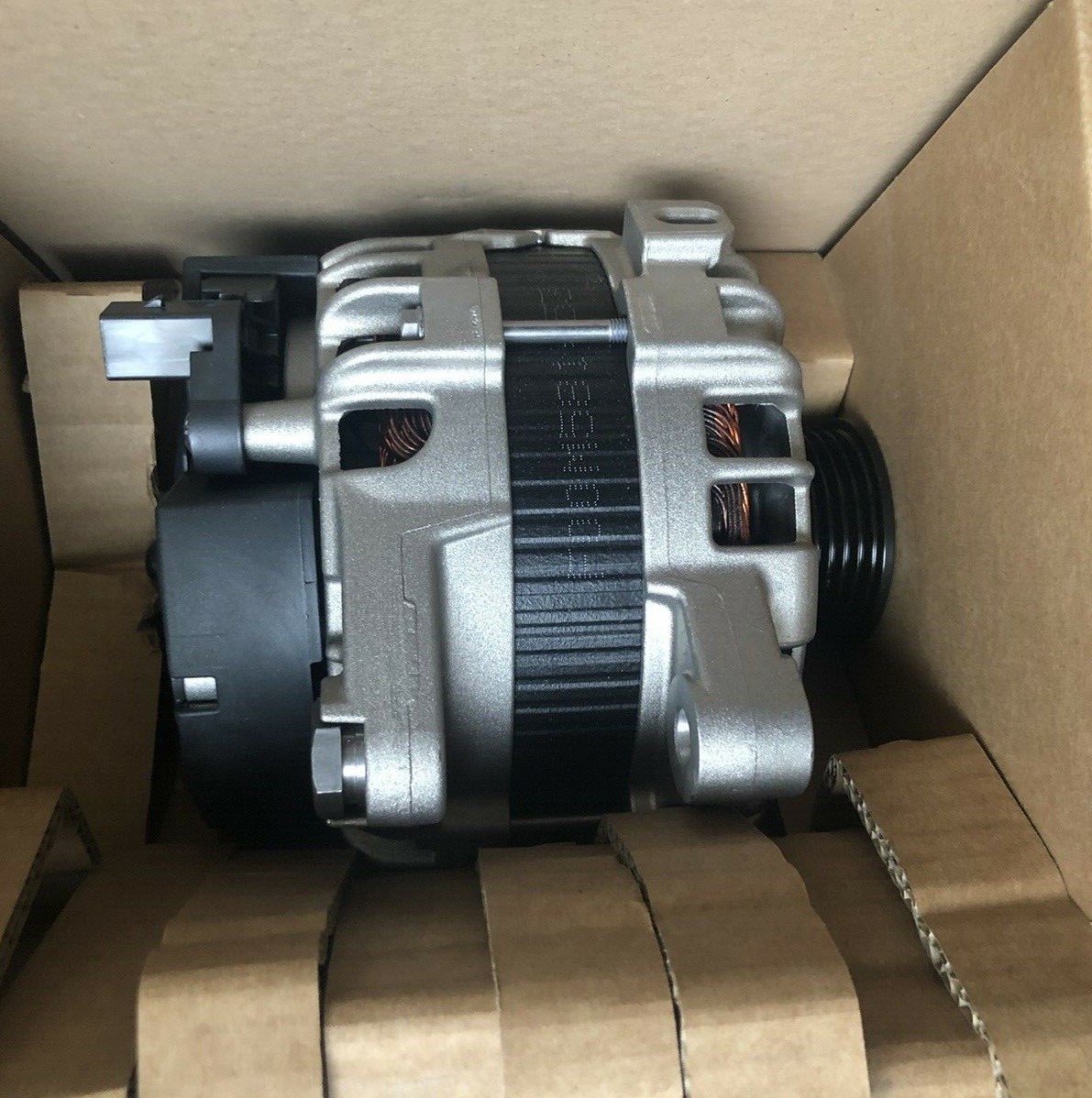 LR105985 Şarj Dinamosu Alternatör Range Rover Discovery Defender