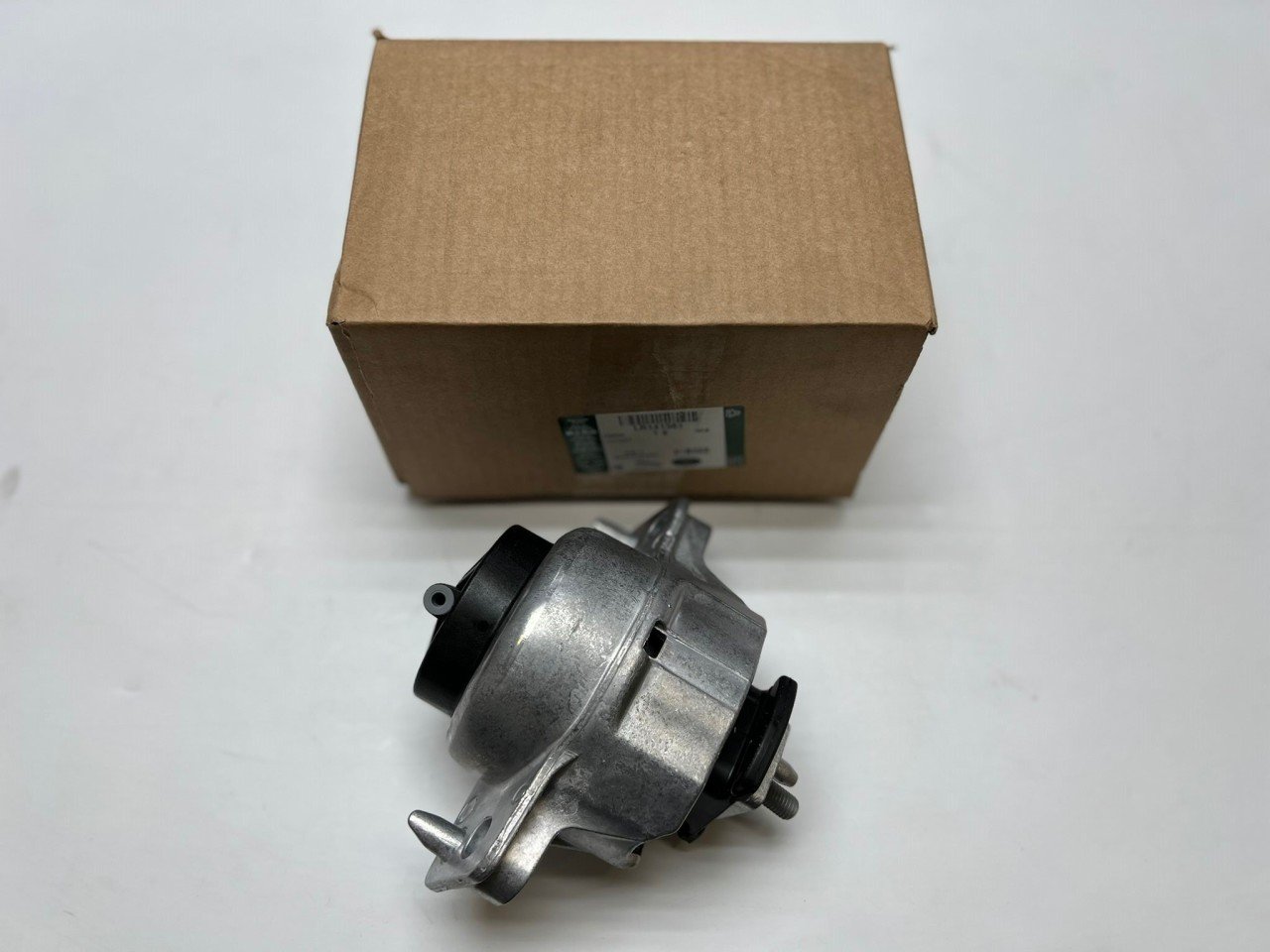 LR141381 LR117098 T4A29957 T4A31806 LR094227 Motor Takozu Sağ