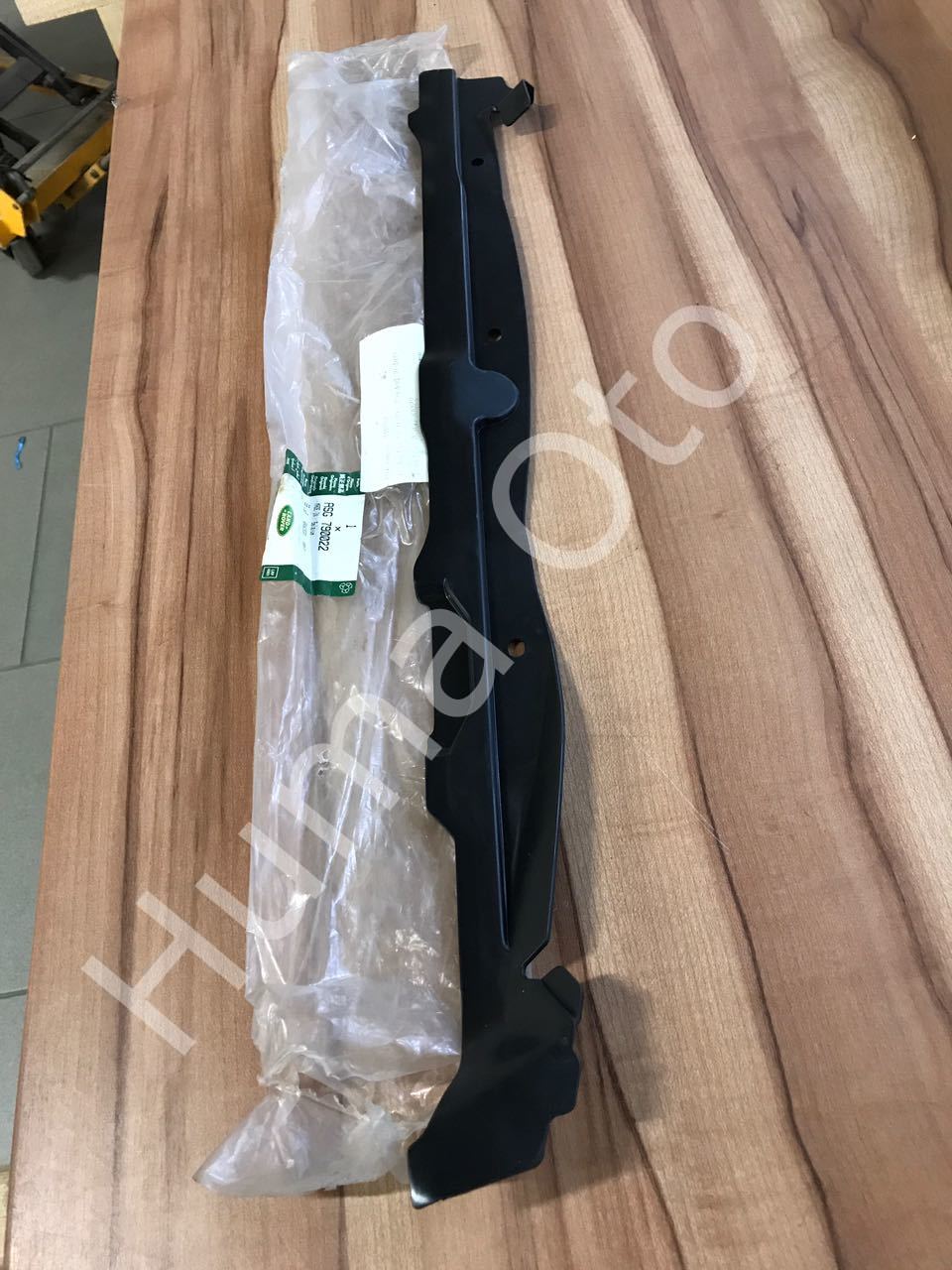 Ön Çamurluk Bağlantısı Sağ LR016860