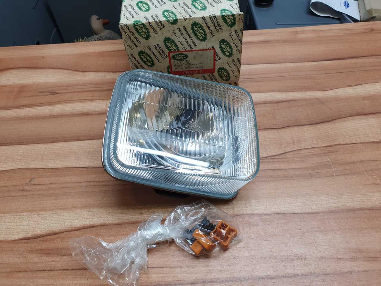 Discovery 1 Headlamp RH STC765