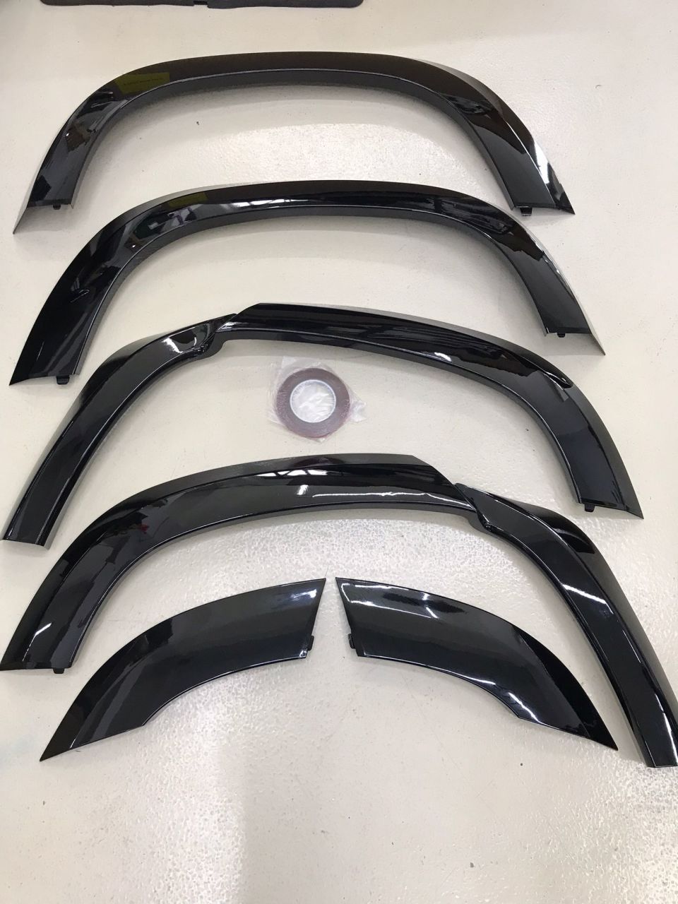 Yeni Defender 110 Parlak Siyah Dodik VPLEP0379